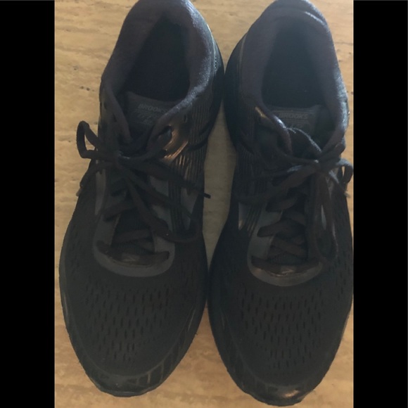 Brooks sneakers size 11.5 - Picture 2 of 4